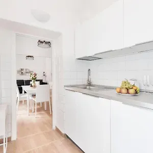 By The Colosseum - White Chic Flats Appartement Rome